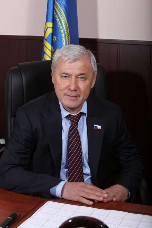 Анатолий Аксаков