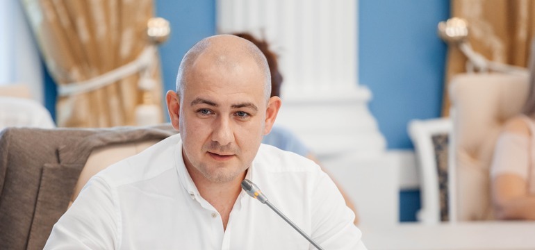 Павел Пенкин: «Нужно отказаться от разделения государства, бизнеса и населения, мы можем быть единомышленниками»
